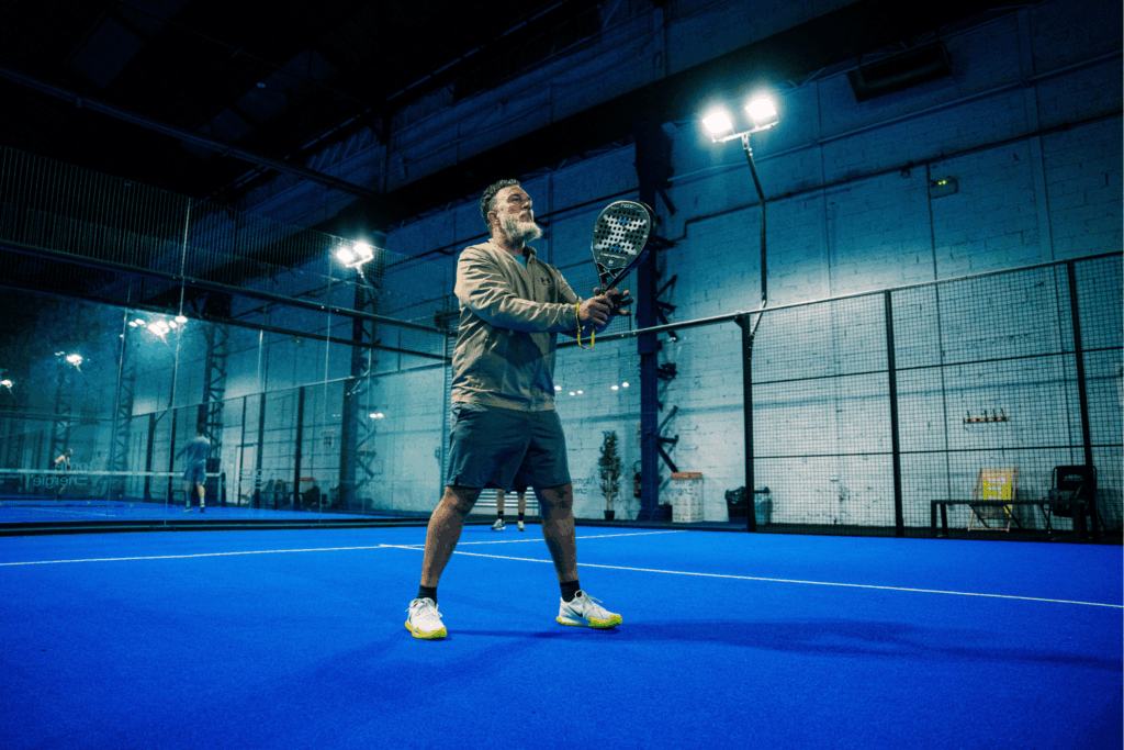 entrepreneur padel networking sportif